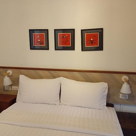 Chetuphon Gate Hotel Банкок Екстериор снимка