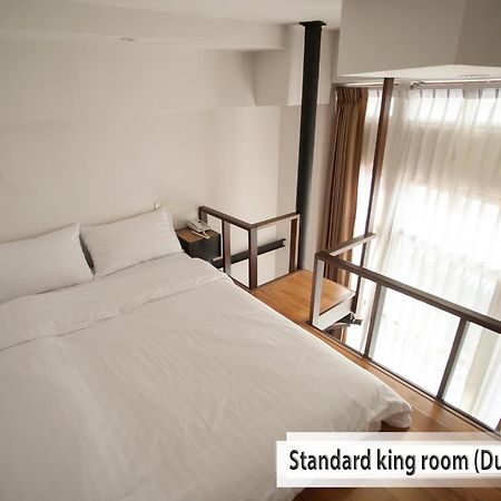 Chetuphon Gate Hotel Банкок Екстериор снимка