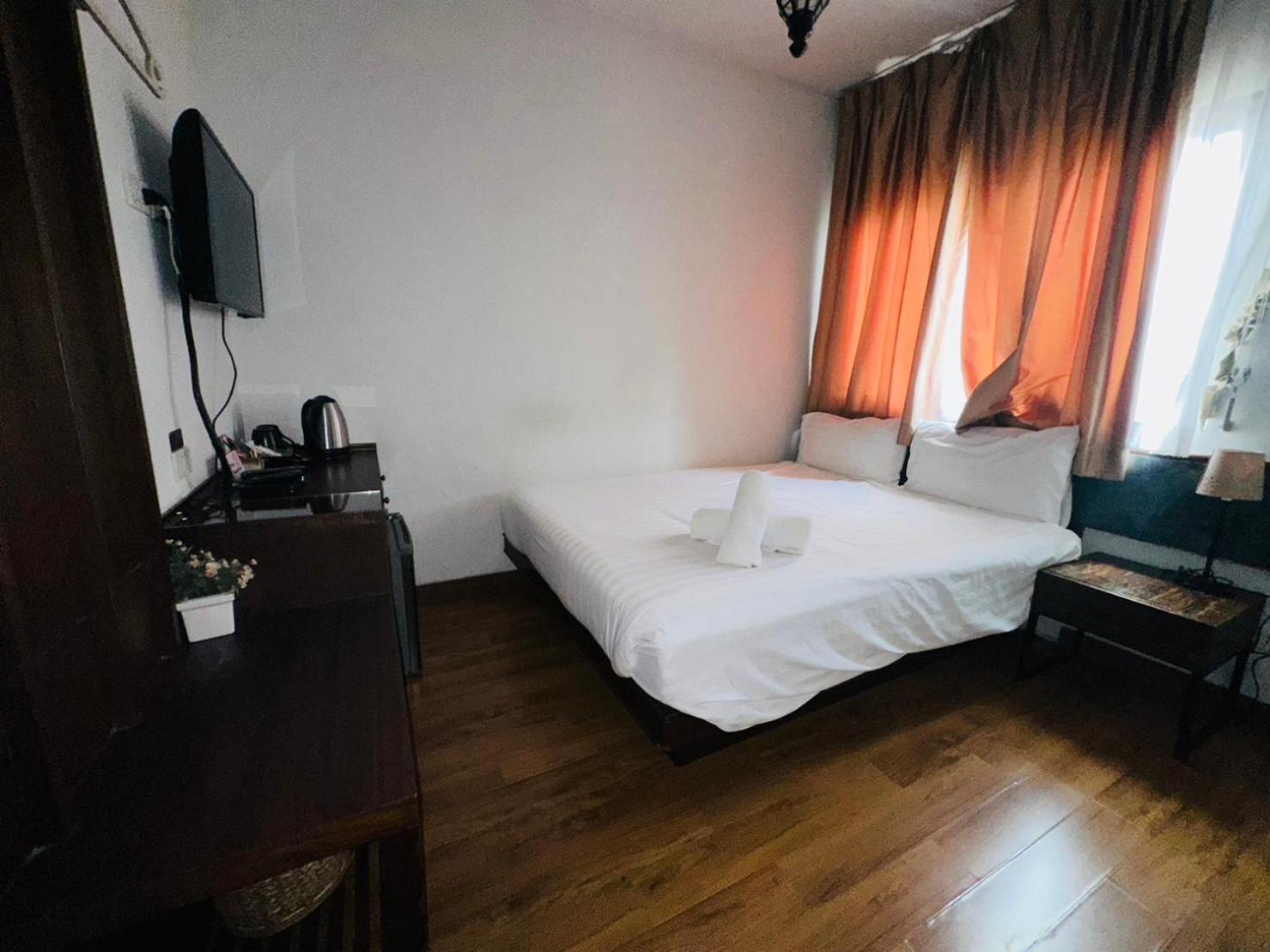 Chetuphon Gate Hotel Банкок Екстериор снимка