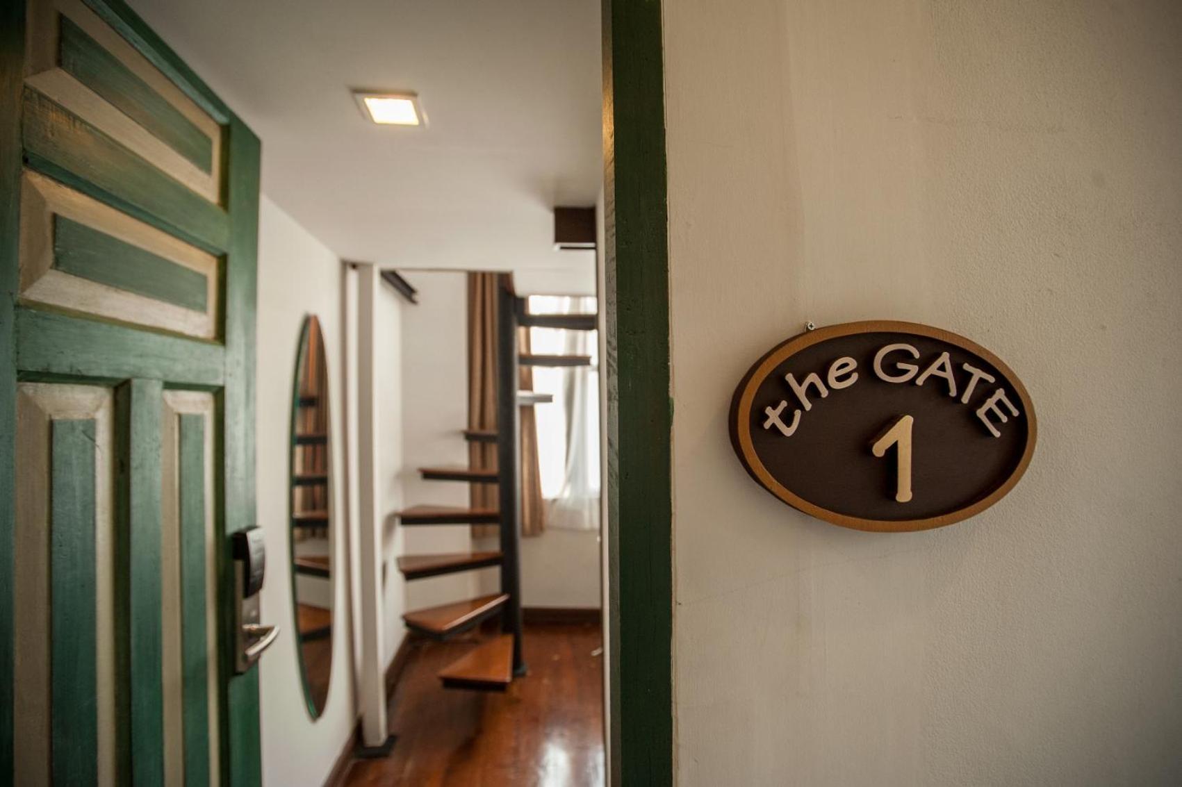 Chetuphon Gate Hotel Банкок Екстериор снимка